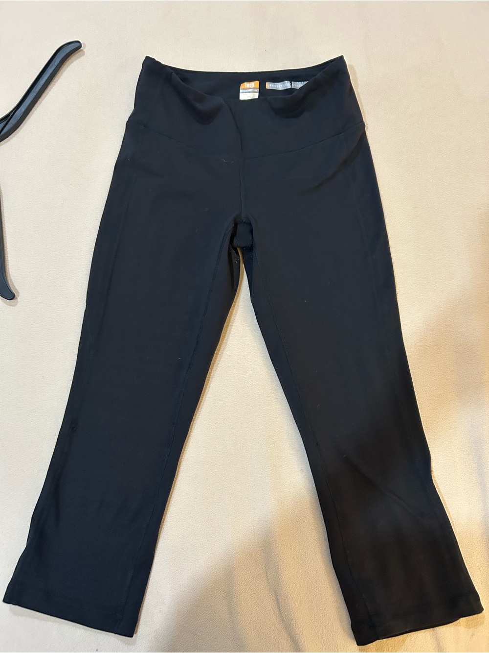 Lucy Black High-Waist Cropped Leggings